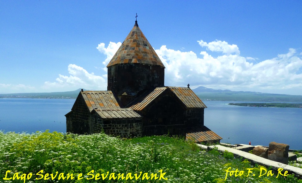 Lago Sevan e Sevanavank